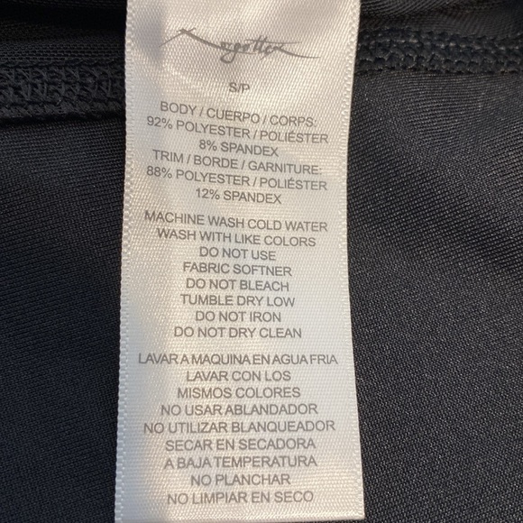 X by Gottex Black Sheer Exercise Top NWT Size Small - Picture 17 of 17